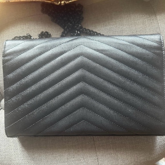 Yves Saint Laurent Black Chevron Clutch Like new condition authentic - Picture 2 of 10